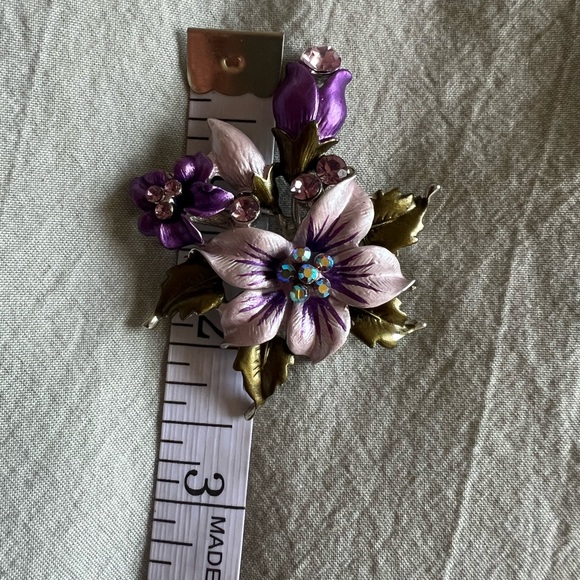 Purple Floral Rhinestone Brooch - Picture 2 of 4